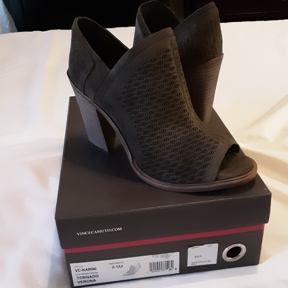 Vince Camuto